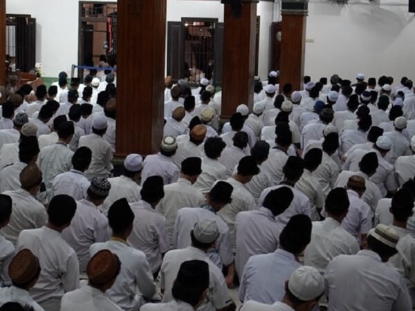 Adab dan Kesopanan di Dalam Masjid