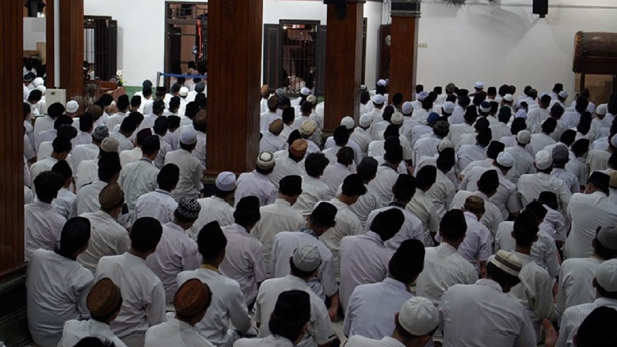 Adab dan Kesopanan di Dalam Masjid